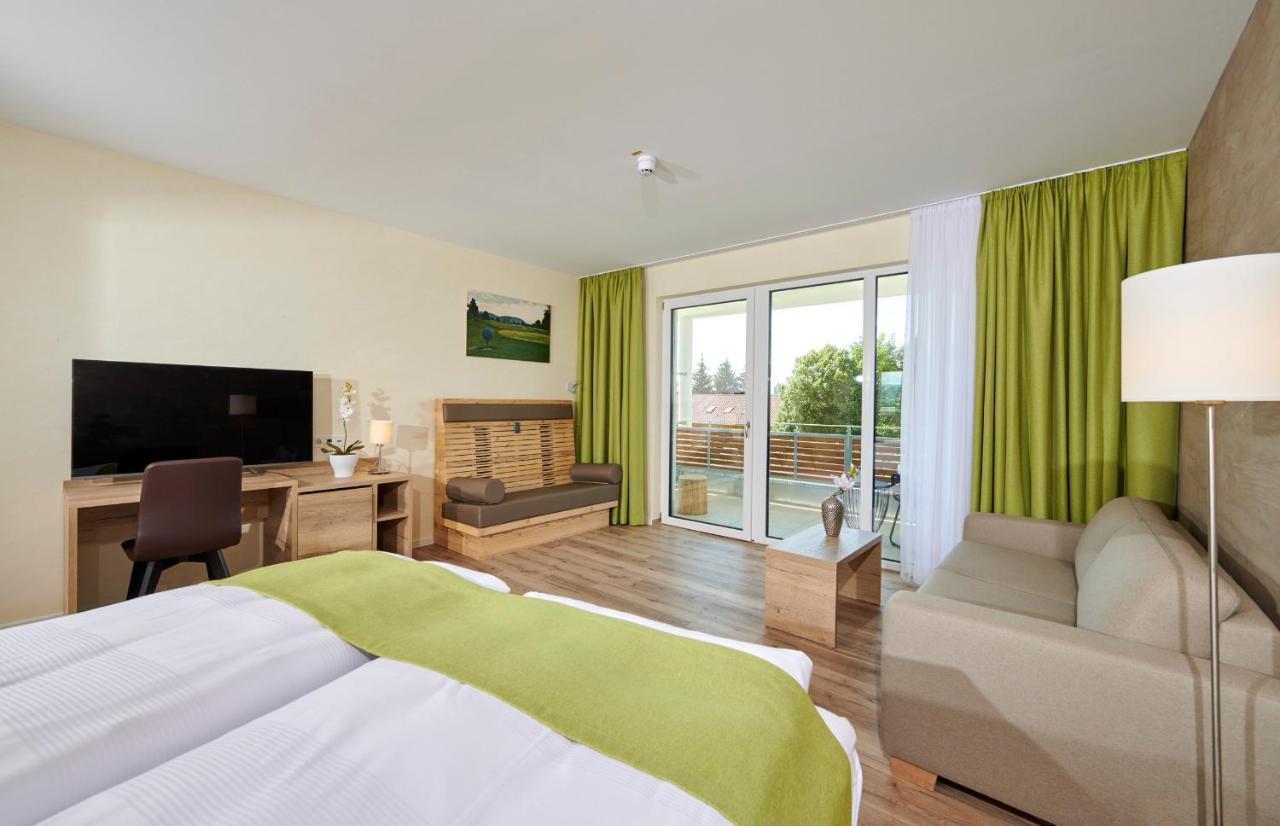 Bachhof Resort Hotel Kirchroth Extérieur photo