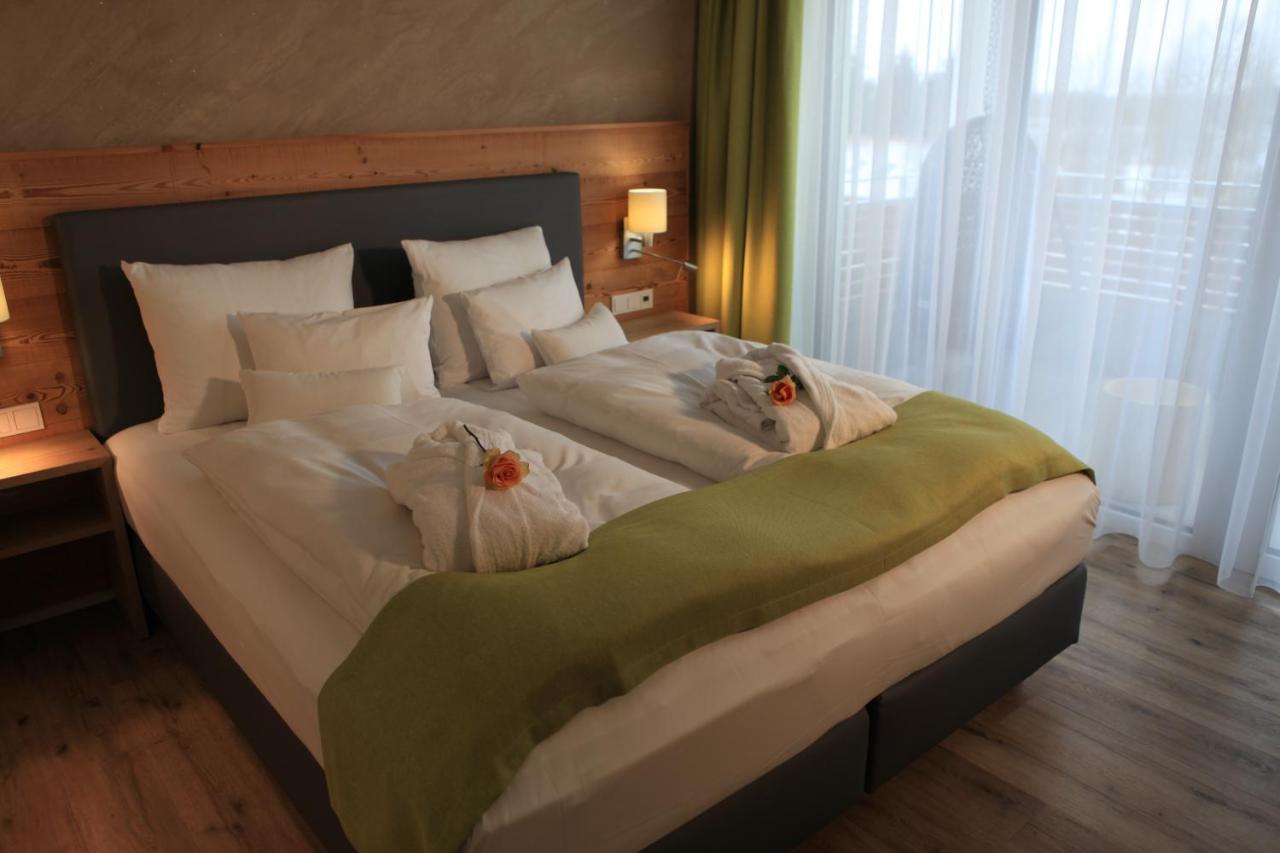 Bachhof Resort Hotel Kirchroth Extérieur photo