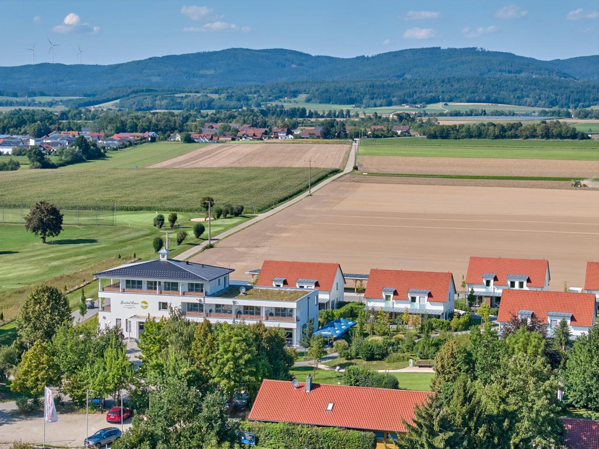 Bachhof Resort Hotel Kirchroth Extérieur photo